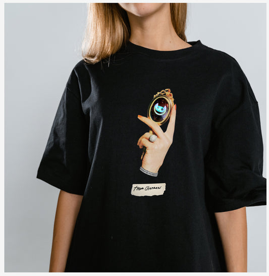 Unisex short sleeve t-shirt [hand mirror with cheshire cat logo]